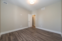 423 Ravenhill Avenue Rentals First Floor (Suite A) Photo: Room