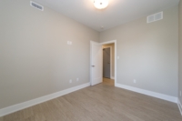 423 Ravenhill Avenue Rentals Second Floor (Suite B) Photo: Room