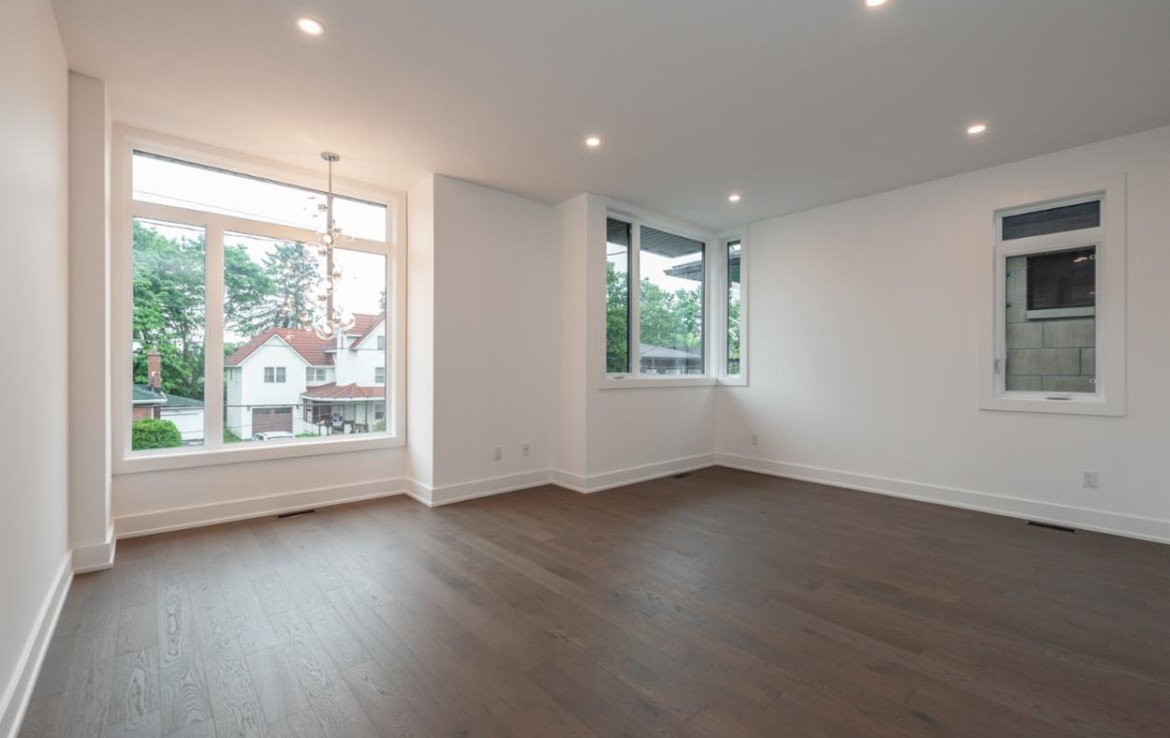 240 Carleton Avenue Ottawa Room